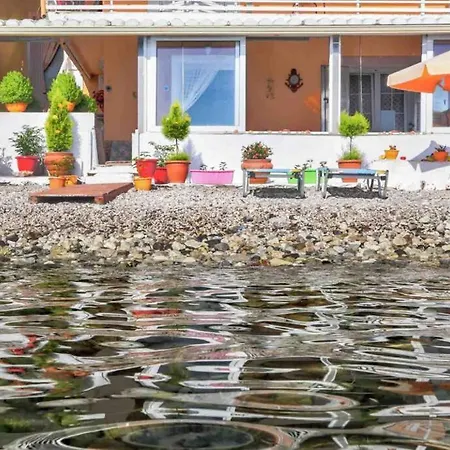 Elena 公寓 梅松吉