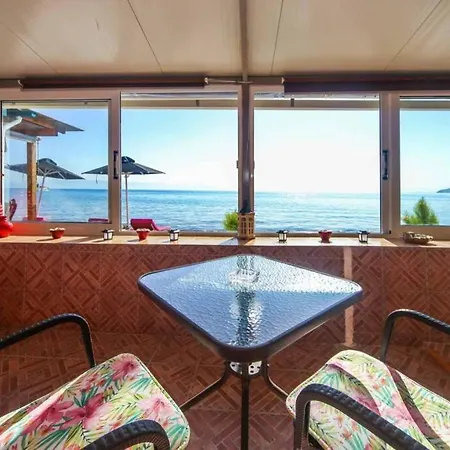 Apartamento Elena Mesongí